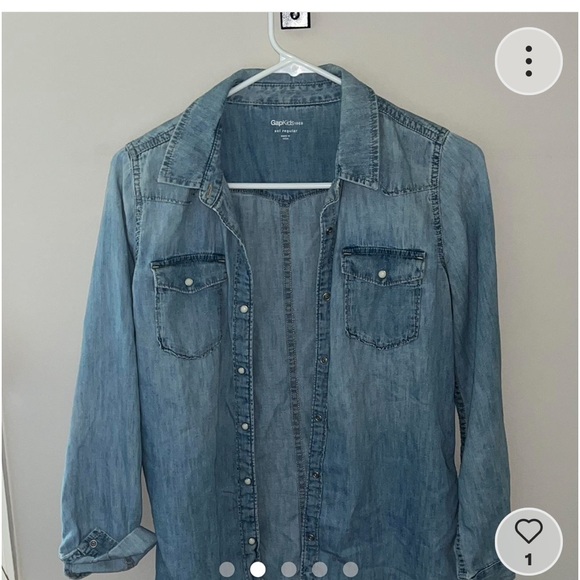 Button down - Picture 2 of 5